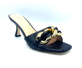 Sandalia Guess Dillie negro lateral